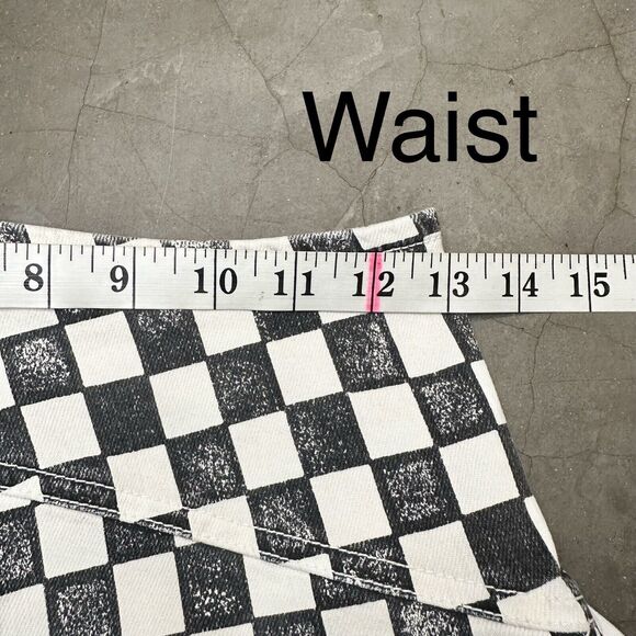 Mother The Minx Frayed Mini Skirt Black & White Checkered Sz 25 - Picture 4 of 7